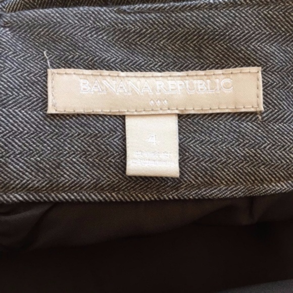 Banana Republic Herringbone Pattern Pencil Skirt – Size 4 - Picture 3 of 6